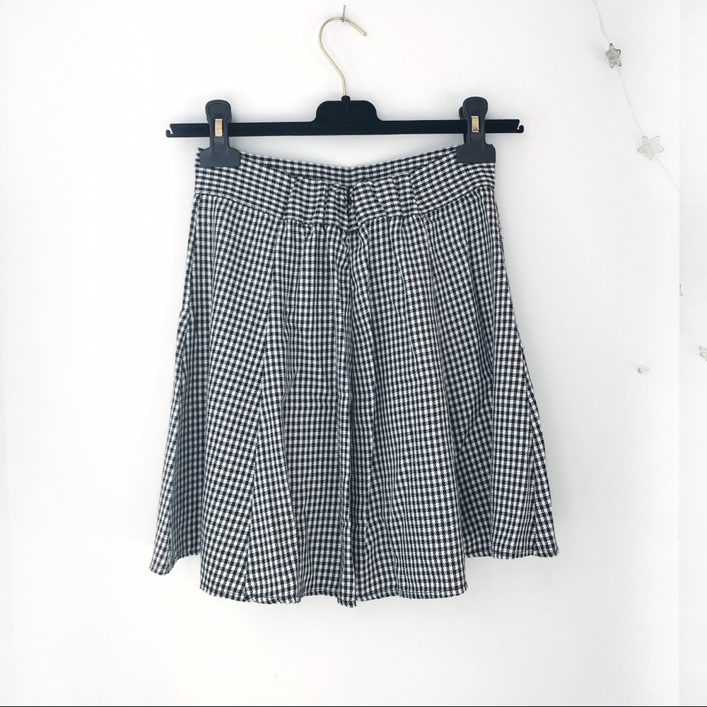 Brandy Melville Houndstooth Skirt - Picture 3 of 4